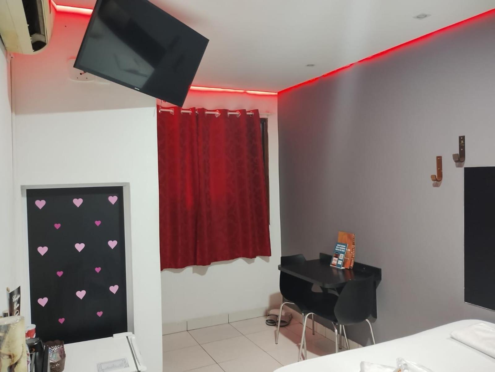 Hotel do amor Ouse (adults Only) *
